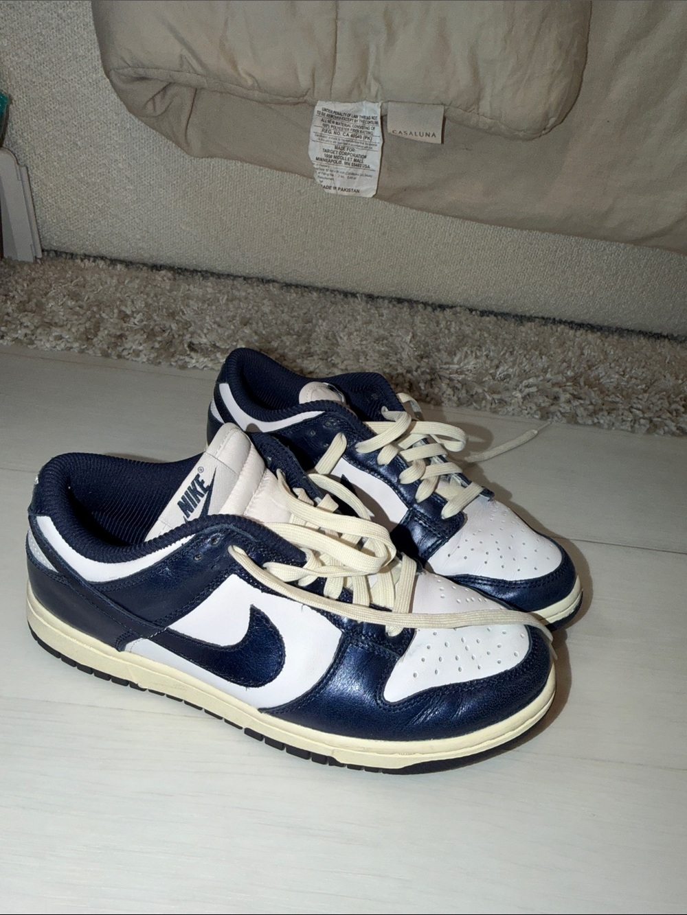 Nike Low-Top Sneakers in Navy, White & Cream